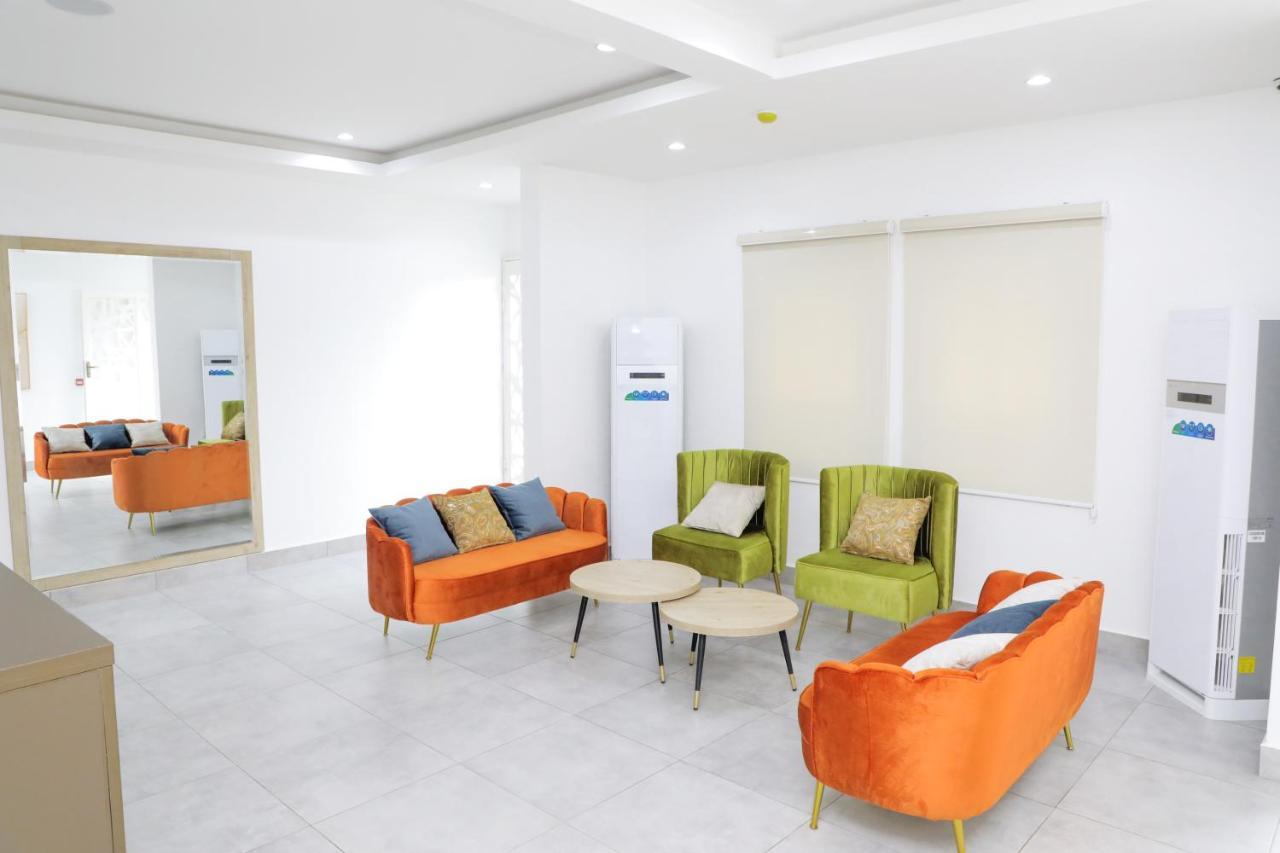 Quest Boutique Hotel Gwarinpa エクステリア 写真