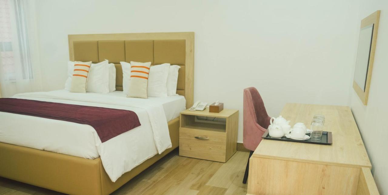 Quest Boutique Hotel Gwarinpa エクステリア 写真