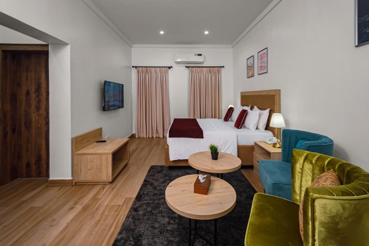 Quest Boutique Hotel Gwarinpa エクステリア 写真