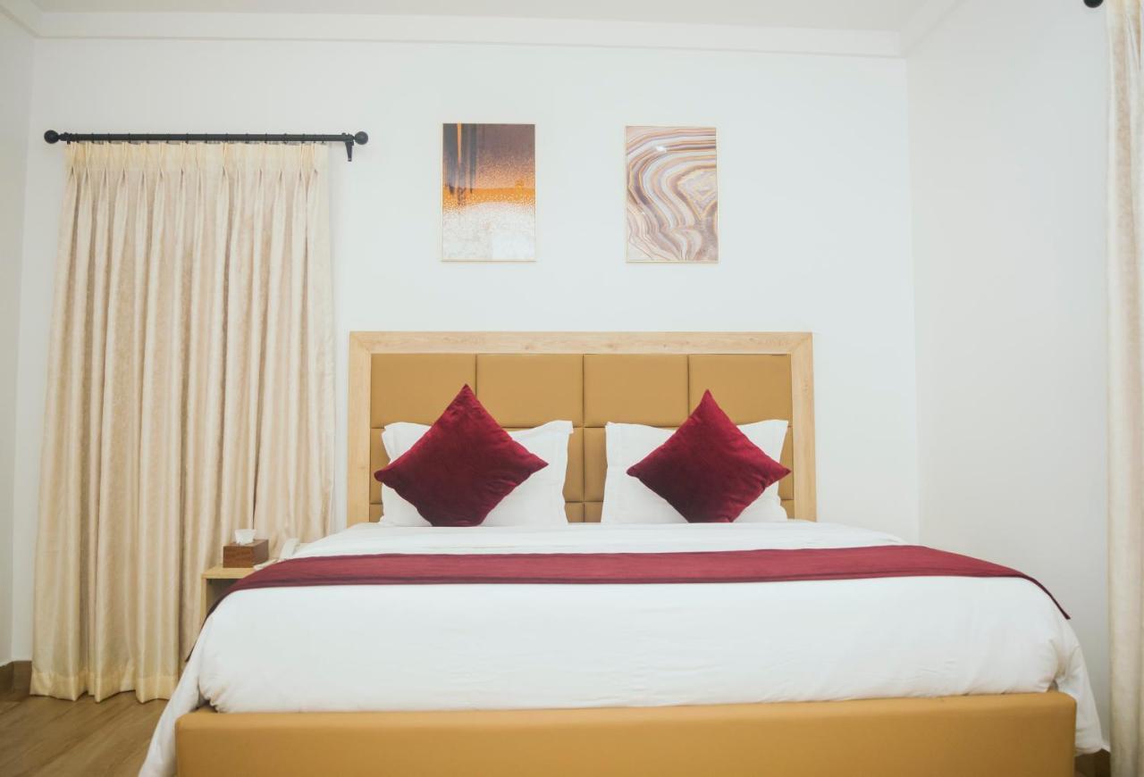 Quest Boutique Hotel Gwarinpa エクステリア 写真