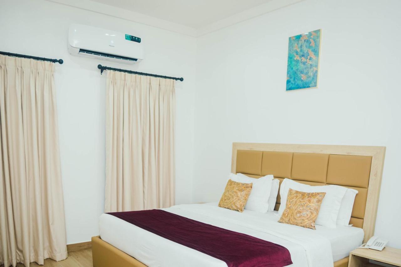 Quest Boutique Hotel Gwarinpa エクステリア 写真
