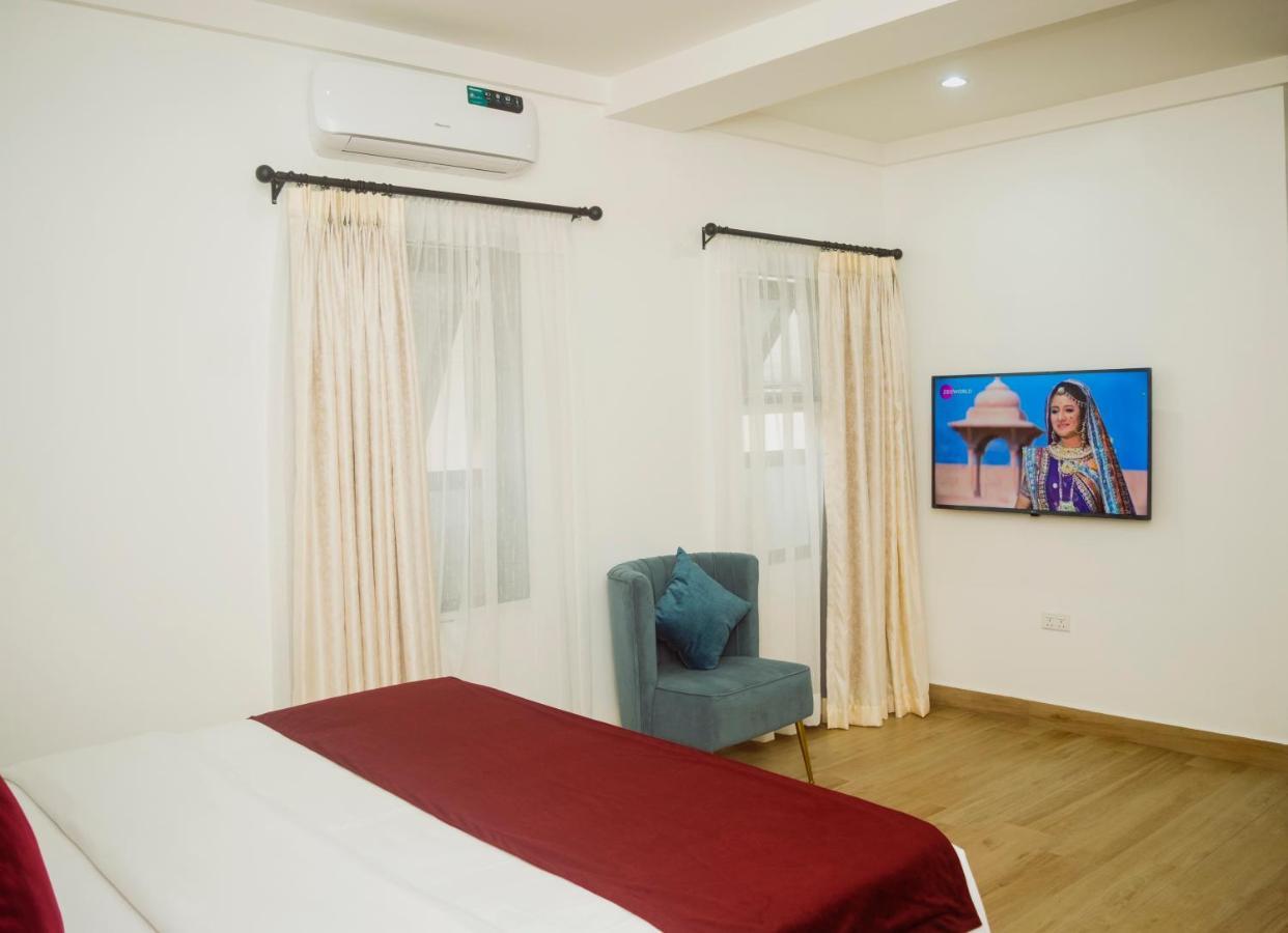 Quest Boutique Hotel Gwarinpa エクステリア 写真