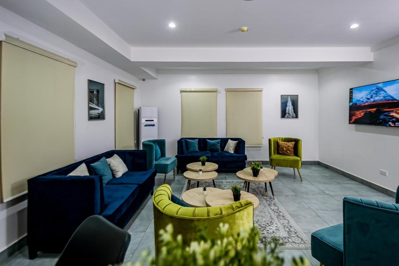 Quest Boutique Hotel Gwarinpa エクステリア 写真