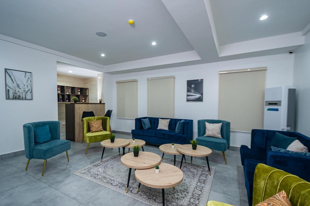 Quest Boutique Hotel Gwarinpa エクステリア 写真