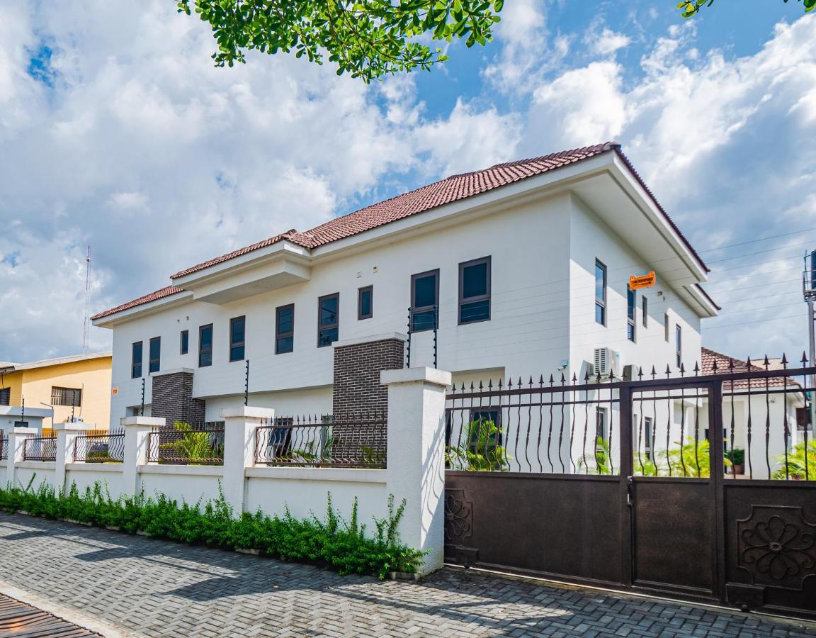 Quest Boutique Hotel Gwarinpa エクステリア 写真
