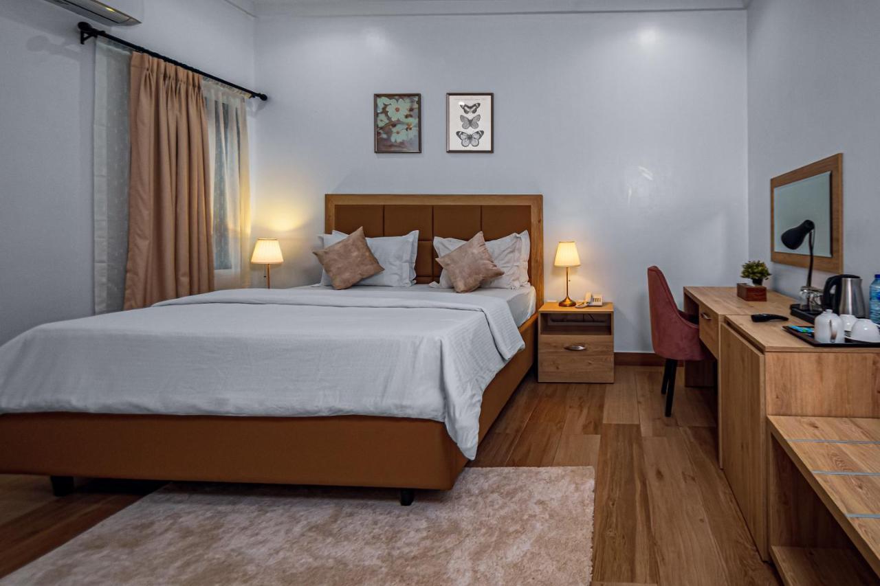 Quest Boutique Hotel Gwarinpa エクステリア 写真