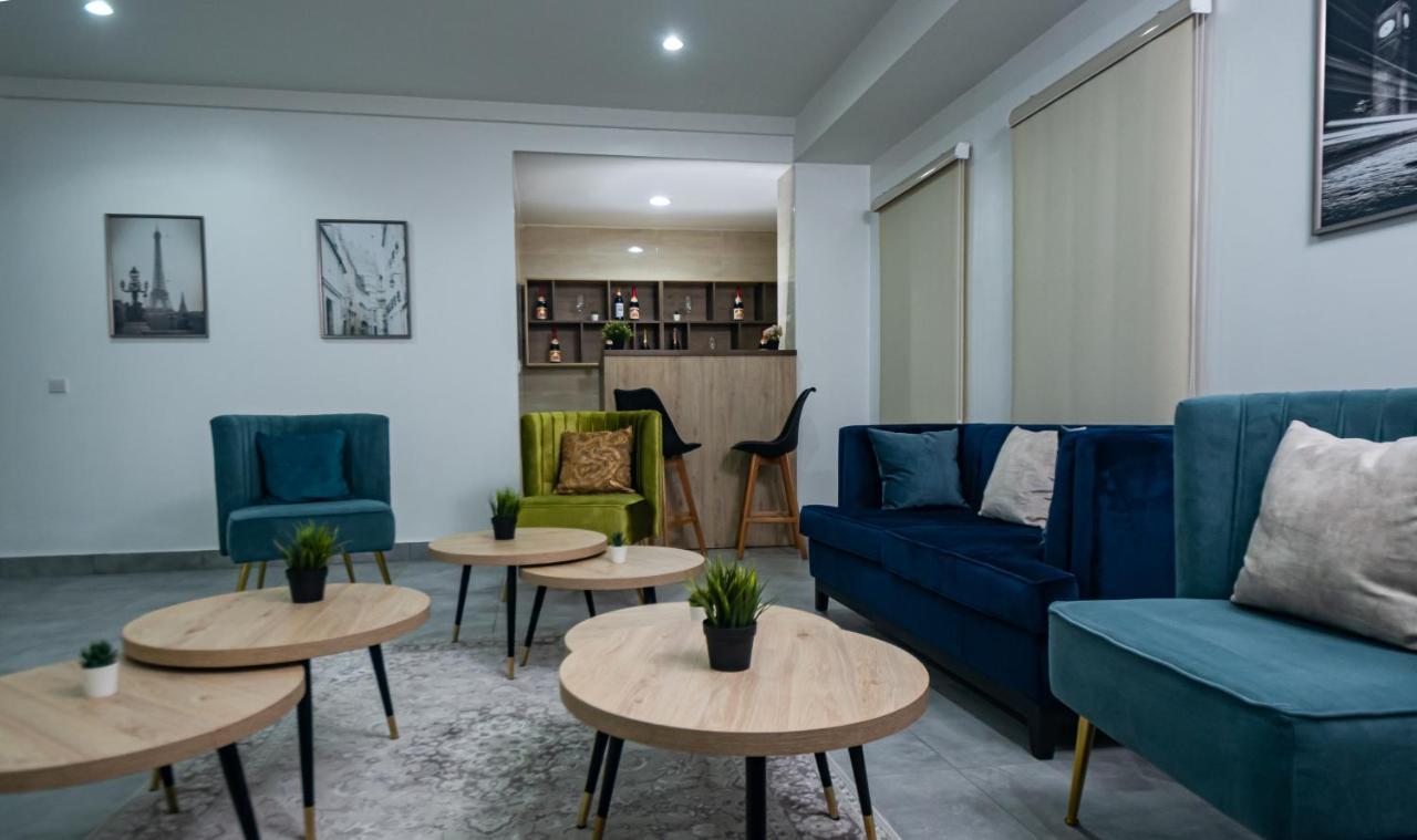 Quest Boutique Hotel Gwarinpa エクステリア 写真