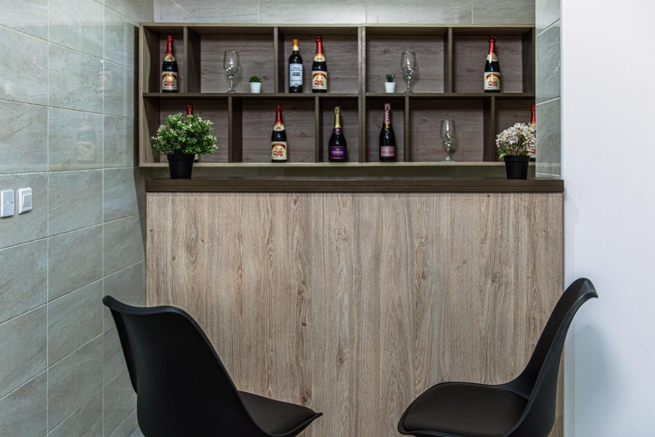 Quest Boutique Hotel Gwarinpa エクステリア 写真