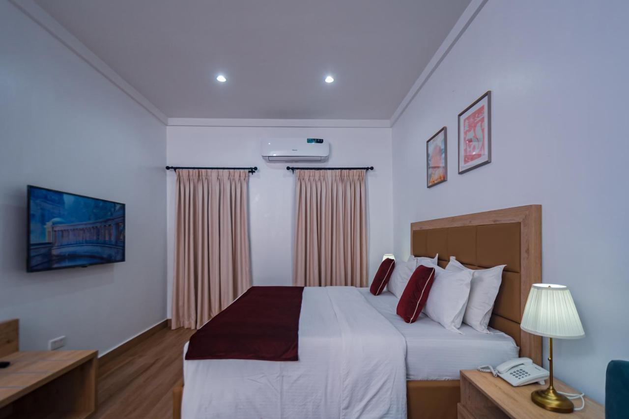 Quest Boutique Hotel Gwarinpa エクステリア 写真