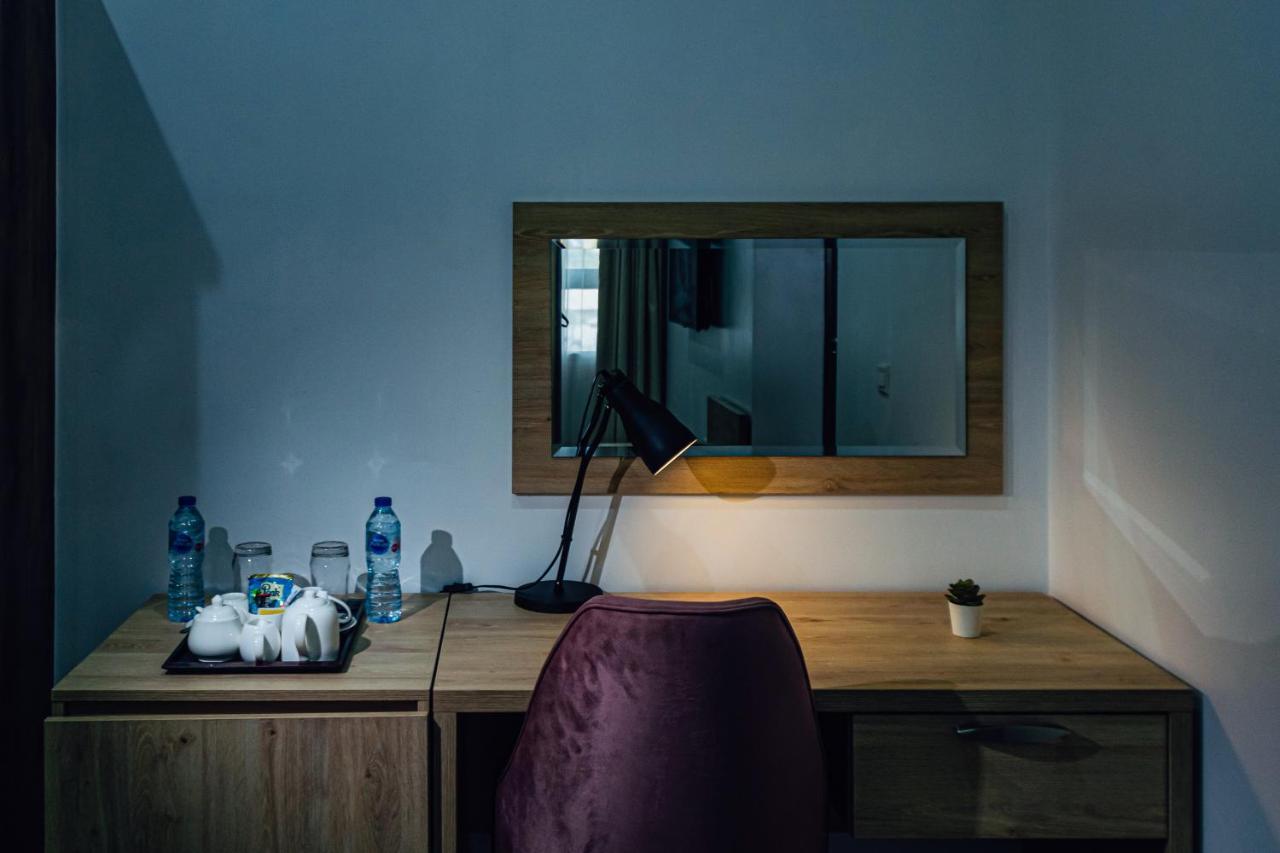 Quest Boutique Hotel Gwarinpa エクステリア 写真