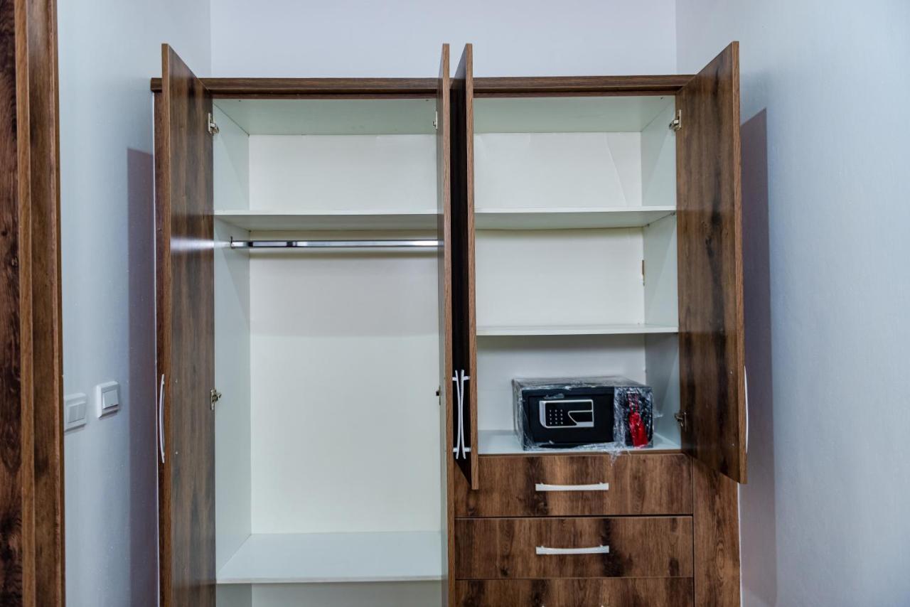 Quest Boutique Hotel Gwarinpa エクステリア 写真