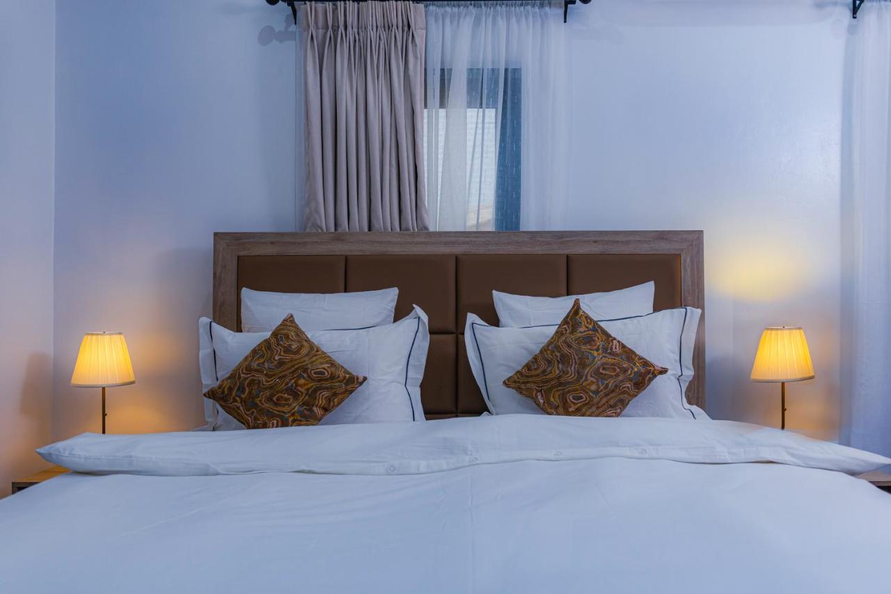 Quest Boutique Hotel Gwarinpa エクステリア 写真